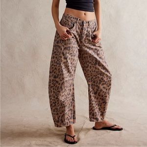 Free People Leopard Barrel Jeans size 27